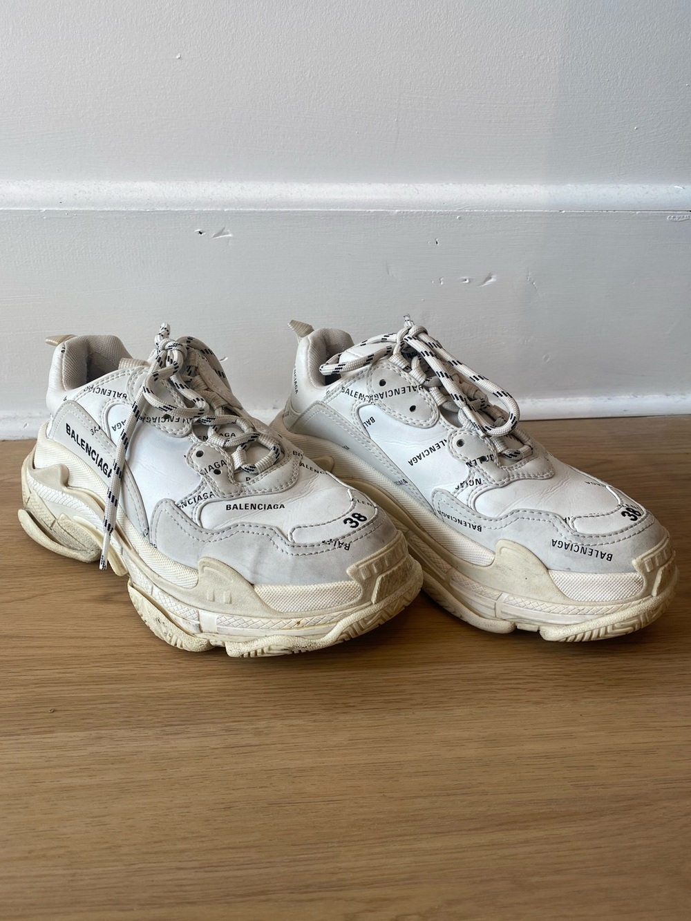 Balenciaga chunky dad sneakers